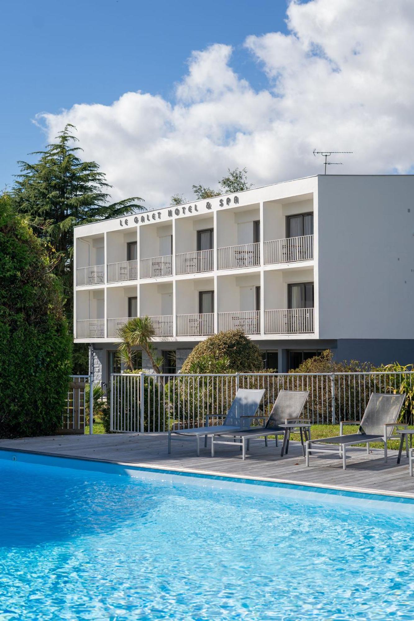Le Galet Hotel & Spa Saint Philibert Bagian luar foto
